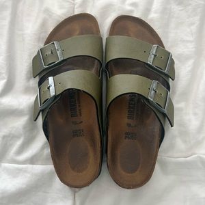 moss green broken stocks